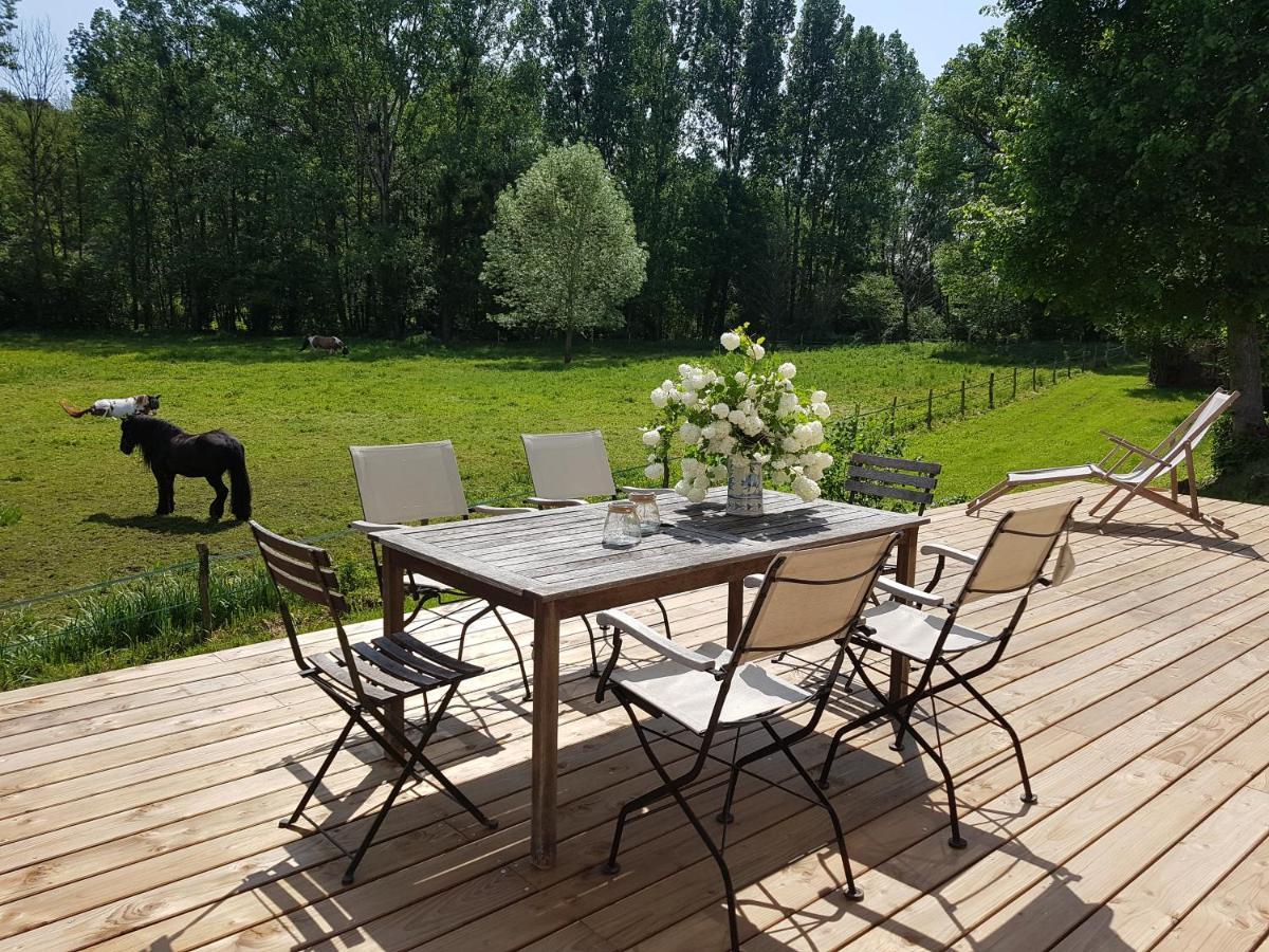 Le Moulin Du Bourg Hotel Epeigne-les-Bois Eksteriør billede