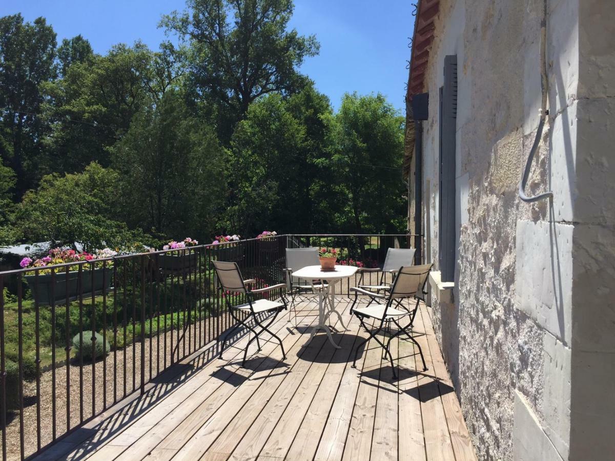 Le Moulin Du Bourg Hotel Epeigne-les-Bois Eksteriør billede